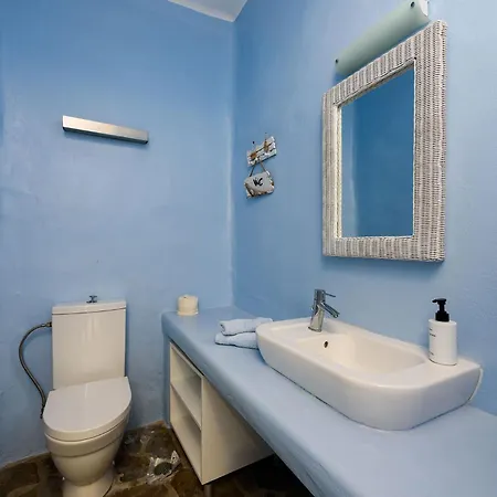 Apianes Villa Alikí
